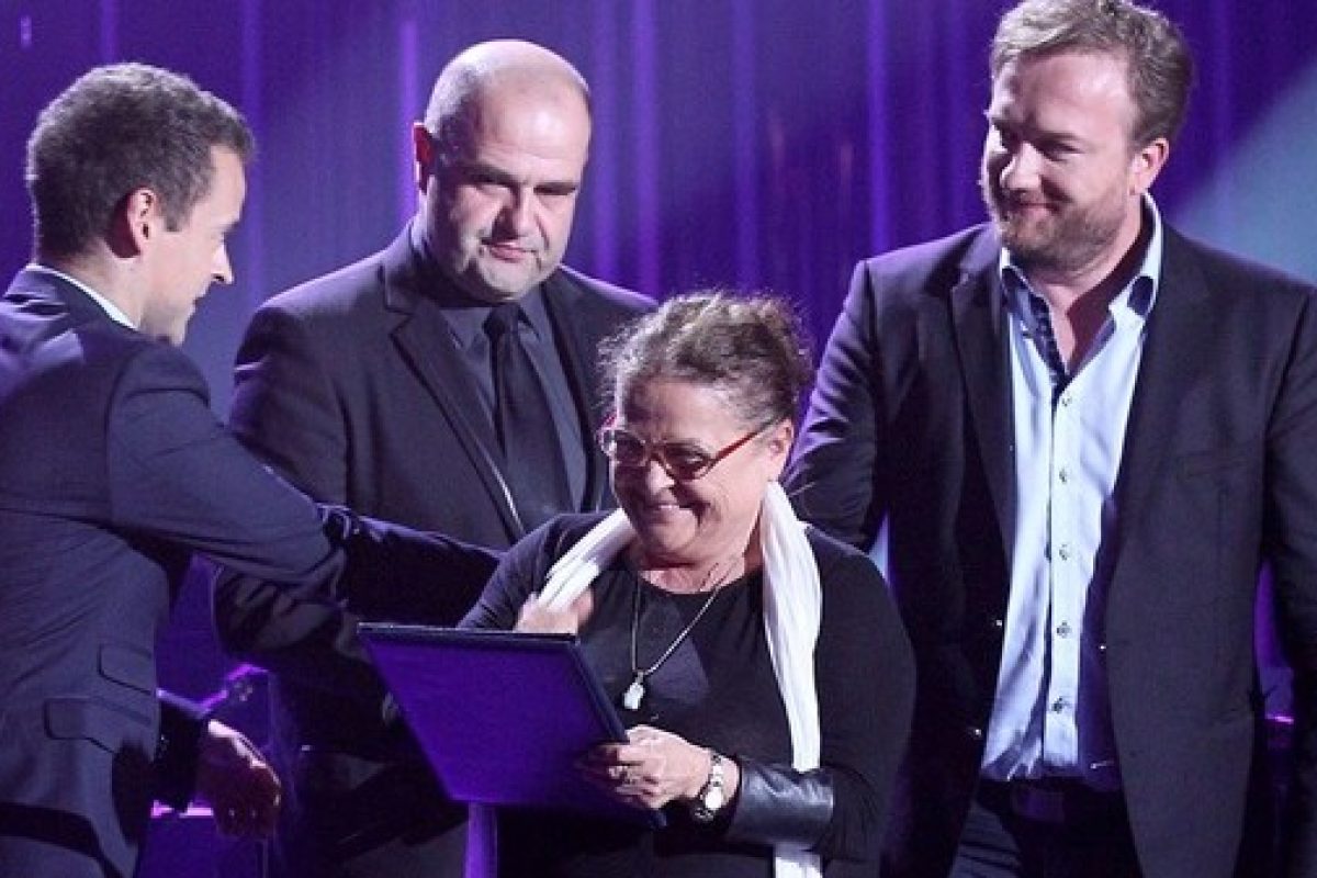 0004ER0AOCPHEG7J-C317-F3-e1455015213726